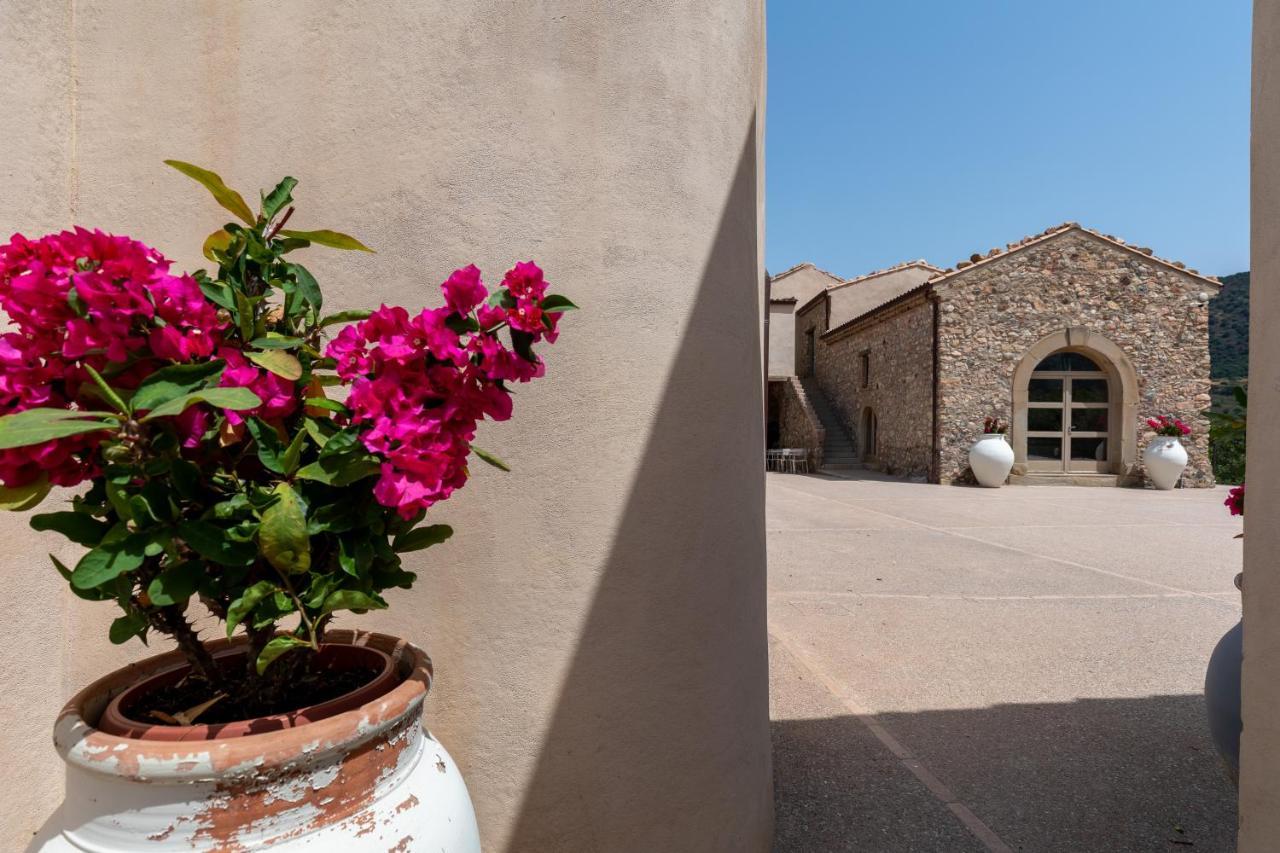 Borgo D'Orlando - Small Country Hotel Mirto  Exterior photo